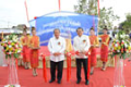 ໄຂການວາງສະແດງສີນຄ້າ ຢູ່ບຸນນະມັດສະການພ ະທາດຫລວງວຽງຈັນ ຢູ່ທີ່ເດີນສະໜາມຫລວງ ໂດຍມີ ທ່ານ ອາຊາງ ລາວລີ