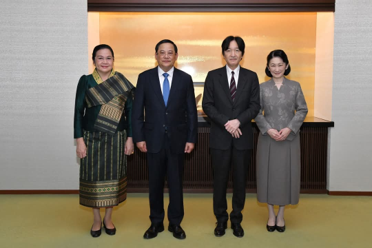 Prime Minister Sonexay Visits Crown Prince Akishino