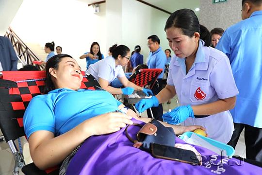 ກະຊວງສາທາລະນະສຸກ ສ້າງຂະບວນ ການລິຈາກເລືອດຊ່ວຍເຫລືອສັງຄົມ