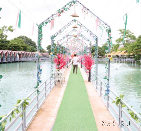 ສວນອາຫານປາວິນາ ເຂົ້າປຸ້ນແຈ່ວຂີງ ບັນຍາກາດດີອາຫານແຊບ
