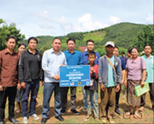 ປະຊາຊົນ ເຂດບ້ານຈັດສັນເມືອງນາແລ ໄດ້ຮັບແນວພັນງົວ