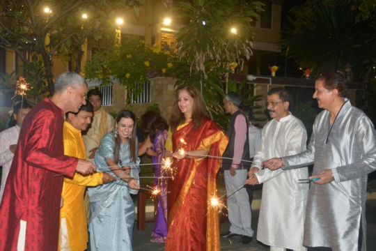 Indian Embassy in Laos Celebrates Diwali, the Festival of Lights