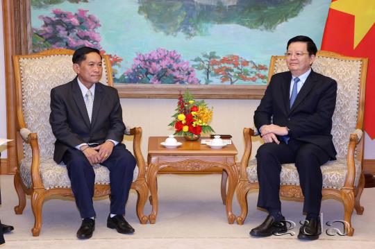 ຮອງນາຍົກລັດຖະມົນຕີຫວຽດນາມ ຕ້ອນຮັບ ຄະນະຜູ້ແທນສຳນັກຂ່າວສານປະເທດລາວ ເຂົ້າຢ້ຽມຂໍ່ານັບ