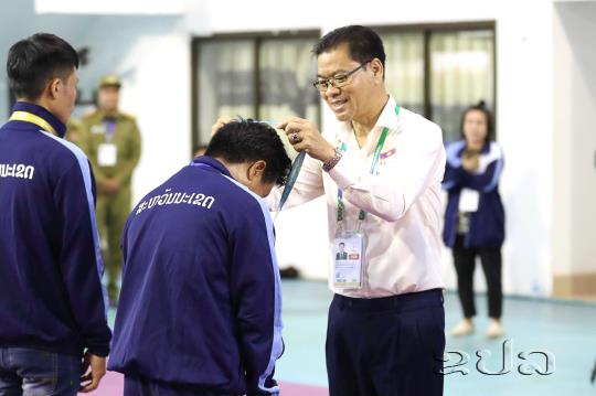 ສະຫວັນນະເຂດ ໄດ້ 8 ຫລຽນຄຳ ກິລາຍົກນໍ້າໜັກຄົນພິການ ຈາກການແຂ່ງຂັນ 2 ວັນ ໃນງານກິລາຄົນພິການແຫ່ງຊາດ ຄັ້ງທີ IV