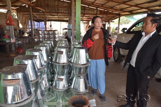 ຖືເອົາການຜະລິດເຕົາປະຢັດ ເປັນອາຊີບເສີມ ເຮັດໃຫ້ເສດຖະກິດຄອບຄົວດີຂຶ້ນ