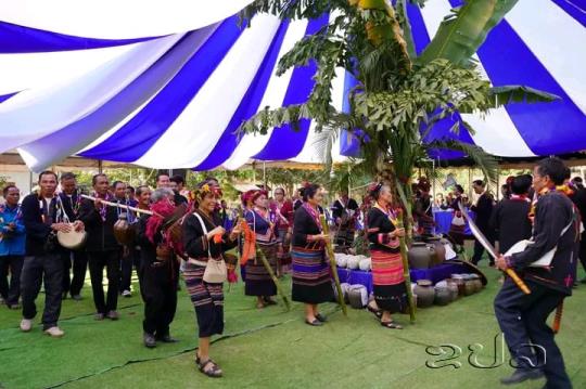 ຊົນເຜົ່າກຶມມຸບ້ານວຽງຄຳ ຈັດບຸນເກີຣຢ່າງຟົດຟື້ນ 