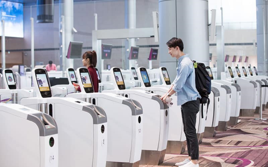 ສິງກະໂປ ຍົກລະດັບມາດຕະການກວດກາ ດ້ານສຸຂະພາບ ຢູ່ສະໜາມບິນ