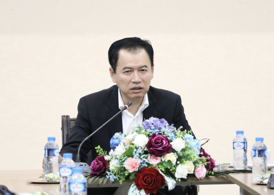 Laos seeks solutions to fuel shortages as stations close despite available supplies