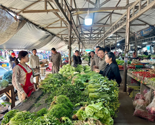 Sekong Issues Strict Guidelines to Curb Price Gouging During Pi Mai Lao