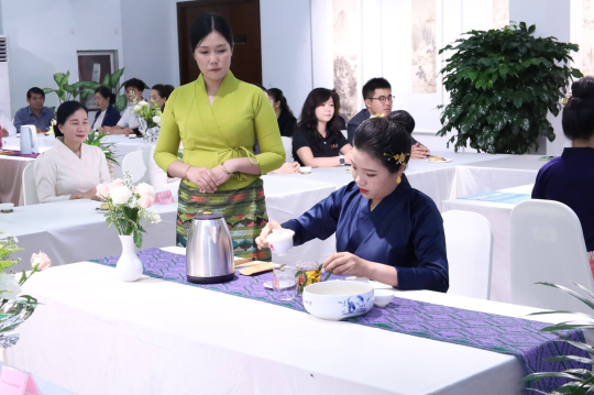 Laos, China Strengthen Ties Through Tea Diplomacy on International Tea Day
