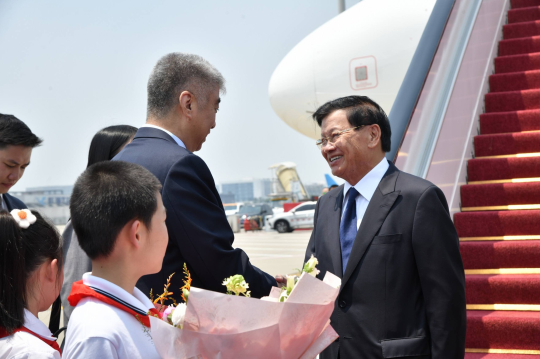 Lao President Begins State Visit to China