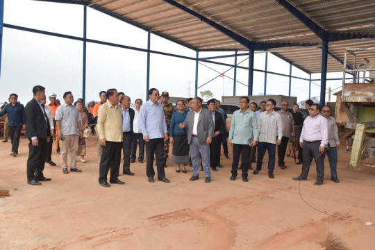 Prime Minister Encourages 100 MW Solar Power Project in Kaysone Phomvihane