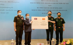 Hanoi High Command provides anti-Covid-19 aid to Vientiane counterpart