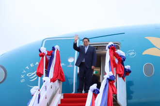 Vietnam’s PM arrives in Vientiane