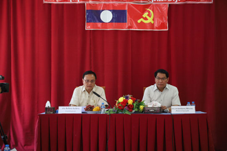 ລັດຖະມົນຕີກະຊວງການເງິນ ລົງຊຸກການເກັບພາສີ  ທີ່ດິນ ຜ່ານລະບົບທັນສະໄໝ ຢູ່ບ້ານຕານມີໄຊ