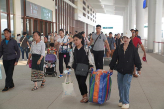 Laos-ChinaRailway handles over 180,000 cross-border passenger trips
