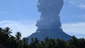 Indonesia’s Mount Ibu erupts again