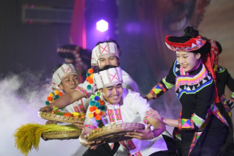 China-Vietnam Mid-Autumn Festival Gala Strengthens Cultural Ties in Ho Chi Minh City