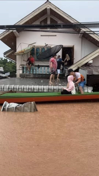 ພ້ອມກັນຮີບຮ້ອນແກ້ໄຂຜົນກະທົບຈາກນໍ້າຖ້ວມໃຫ້ຄືນສູ່ສະພາບປົກກະຕິ