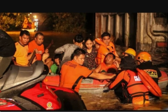 Philippine rescuers rush to save Typhoon Trami victims