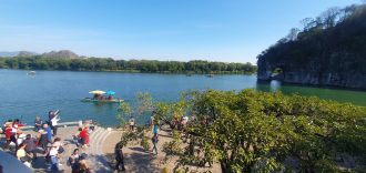 Chinese, ASEAN Media Practitioners Tour Guilin’s Scenic “Two Rivers and Four Lakes” Water System