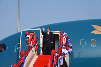 Vietnam’s PM Visits Laos to Strengthen Bilateral Ties