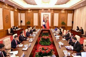 Lao and Chinese Foreign Ministers Pledge to Deepen Strategic Partnership