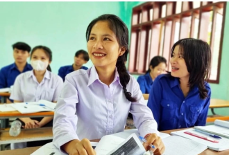 Quang Ngai offers support to Lao students with new policy