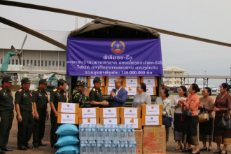 ກອງທຶນຊ່ວຍເຫລືອສັງຄົມ ສພຊ ມອບເຄື່ອງ ອຸປະໂພກ-ບໍລິໂພກ ໃຫ້ທະຫານແຂວງບໍ່ແກ້ວ