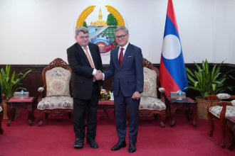  Minister of Foreign Affairs Receives Hungarian Ambassador Laszlo TAKACS