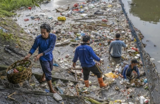 Indonesia’s Bali aims to be free from plastic waste by 2027