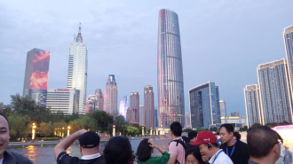 Foreign Journalists Explore Tianjin on “China Up Close” Tour