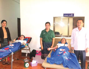 ອົງການກາແດງ ແຂວງບໍ່ແກ້ວ ຈັດກິດຈະກຳບໍລິຈາກເລືອດຊ່ວຍເຫລືອສັງຄົມ