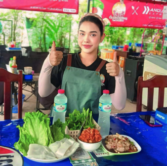ໂອ້ເລ ເຂົ້າຊອຍຫລວງພະບາງ ມັດໃຈລູກຄ້າດ້ວຍວັດຖຸດິບທີ່ສົດໃໝ່