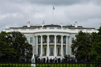 ສະພາສູງ ສະຫະລັດ ອາເມລິກາ ຜ່ານມະຕິຕົກລົງ ກ່ຽວກັບ ການຍຸດຕິນະໂຍບາຍພາສີຮອບດ້ານ