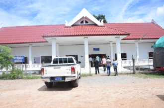 ຍ້ອນມີທຶນກວ່າ 10 ຕື້ກີບ  ປະຊາຊົນບ້ານຫາດຍາວຈຶ່ງພັດທະນາດີຂຶ້ນ