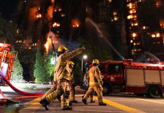 ຍອດຈຳນວນຜູ້ເສຍຊີວິດຈາກໄຟໄໝ້ອາຄານ ຢູ່ຈີນ ເພີ່ມຂຶ້ນເປັນ 55 ຄົນ