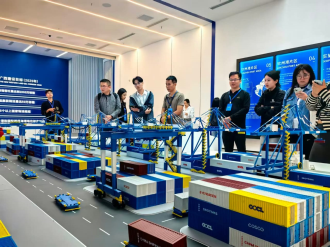 ສະຖານີສູນຕູ້ສິນຄ້າທາງລົດໄຟຊິ່ນໂຈ່ວບົດບາດໃຫມ່ເຊື່ອມໂຍງອາຊຽນ-ຈີນ ແລະ ສາກົນ