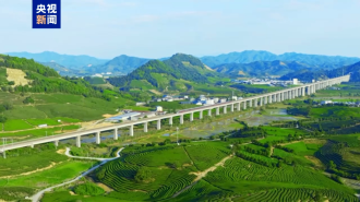 ສປ ຈີນ ມີໄລຍະທາງລົດໄຟ ຄວາມໄວສູງ ຢືນຢູ່ແຖວໜ້າຂອງໂລກຢ່າງໝັ້ນທ່ຽງ