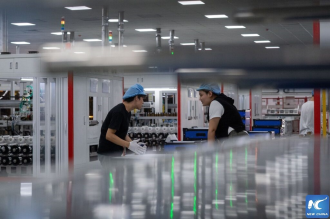 ສປຈີນ ຈະປັບຫລຸດ-ຍົກເລິກຄືນພາສີສົ່ງອອກຜະລິດຕະພັນພະລັງງານແສງຕາເວັນ-ແບັດເຕີຣີ