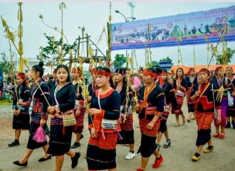 ເຊີນທ່ຽວງານບຸນປະເພນີ ບັນດາເຜົ່າ ແຂວງອຸດົມໄຊ ໃນກາງເດືອນນີ້