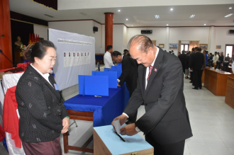 Central and Provincial Leaders Cast Votes as Xieng Khuang Goes to the Polls