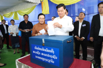 Lao PDR Casts Votes: Party Secretary General and State Leaders Cast His Ballots
