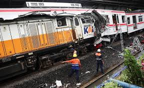 ຍອດຜູ້ເສຍຊີວິດ ລົດໄຟຕຳກັນ ຢູ່ ອິນໂດເນເຊຍ ເພີ່ມຂຶ້ນເປັນ 16 ຄົນ