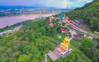 ຂປລ. ໃນວັນທີ 9 ພຶດສະພາ 2026 ຜ່ານມາ, ທ່ານ ອາລຸນໄຊ ສູນນະລາດ ເລຂາພັກແຂວງ, ປະທານສະພາປະຊາຊົນແຂວງຈຳປາສັກ ໄດ້ນຳພາຄະນະເຂົ້າພົບປະຫາລືວຽກງານຮ່ວມກັບຄະນະບໍລິຫານງານ ບໍລິສັດ Sun Group ຢູ່ນະຄອນດາໜັງ ສສ ຫວຽດນາມ