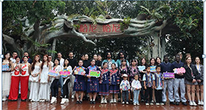 ງານບຸນປະຈຳຊາດຊົນເຜົ່າທາງພາກຕາເວັນຕົກສຽງໃຕ້ ຈີນ ໄດ້ຮັບຄວາມນິຍົມ 