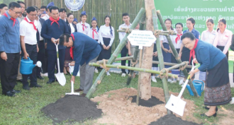 ຫລາຍ​ພາກ​ສ່ວນຈັດ​ພິ​ທີ​ສະ​ເຫລີມ​ສະ​ຫລອງວັນເດັກ​ນ້ອຍ​ສາ​ກົນ ແລະ ວັນ​ປູກ​ຕົ້ນ​ໄມ້​ແຫ່ງ​ຊາດ