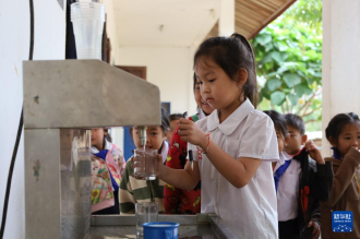 10 ປີແຫ່ງການຮ່ວມມືແມ່ນ້ຳລ້ານຊ້າງ-ແມ່ນ້ຳຂອງ ໄດ້ສ້າງຄວາມອົບອຸ່ນໃຫ້ແກ່ຊີວິດການເປັນຢູ່ຂອງປະຊາຊົນ