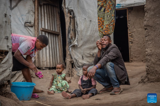 Ebola deaths near 500 in DR Congo amid continued community transmission