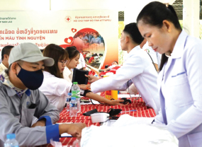 ອົງການກາແດງແຂວງອັດຕະປື ຈັດກິດຈະກຳບໍລິຈາກເລືອດ